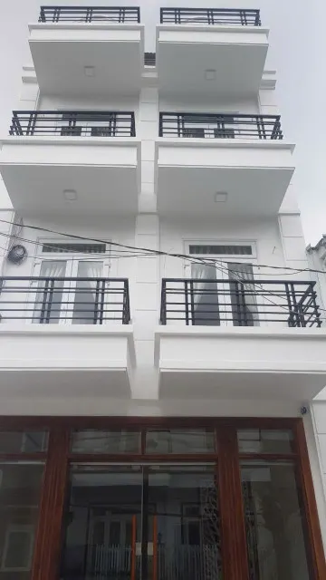 BÁN NHÀ 5 LẦU ĐƯỜNG MAI HẮC ĐẾ ,PHƯỜNG 6 , ĐÀ LẠT