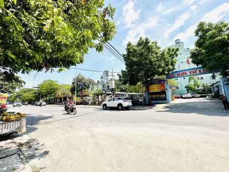 Siêu phẩm đức diễn, lô góc, 2 thoáng, ô tô 4 chỗ
