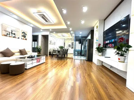 Em bán căn 3pn full nội thất ruby 2 việt hưng 82m2 giá 4,86 tỷ 0369 305 ***