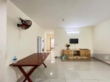 Ra tòa chia tài sản bán căn hộ oriental plaza, dt 83m2, 2pn, 2wc giá 1ty690
