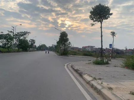Bán đất đấu giá mặt phố liên xã thuỵ lâm đông anh hà nội lô góc 3 thoáng