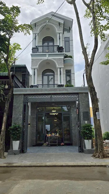 Bán nhà đẹp full nội thất đường Lò Lu