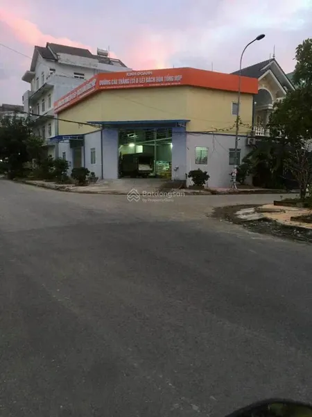 Bán kho góc hơn 200m2 khu dân cư nam cần thơ gần đại lộ võ nguyên giáp giá 9 tỷ