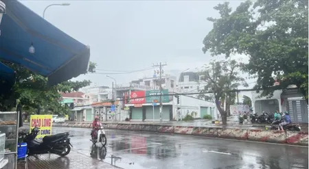 Bán đất mặt tiền huỳnh tấn phát phú xuan nhà bè 692m2 ngang 17m dài 55m