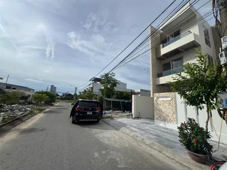 Chính chủ bán gấp lô đất ngang 7m thích hợp xây villa đường phan đình thông ngay bãi tắm tân trà