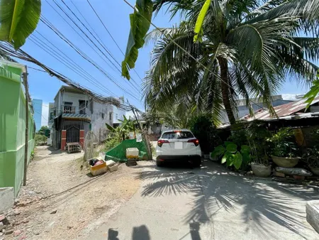 Đất thổ cư ngay tđc ngọc hiệp tp nha trang đường ôtô 4m có 3 mặt thoáng