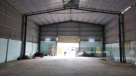 Chính chủ gửi bán kho mặt tiền đường đoàn nguyễn tuấn, 900m2 có 300m2 thổ. giá 22tỷ5. 0909 805 ***