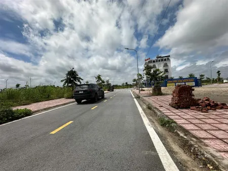 Bán gấp lô khe thoáng 155m2 view bãi đỗ xe kđt số 4 thị trấn thắng, hiệp hòa chỉ 4, x tỷ