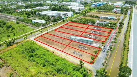 Cần bán gấp đất ngộp ngay chợ đức hòa
