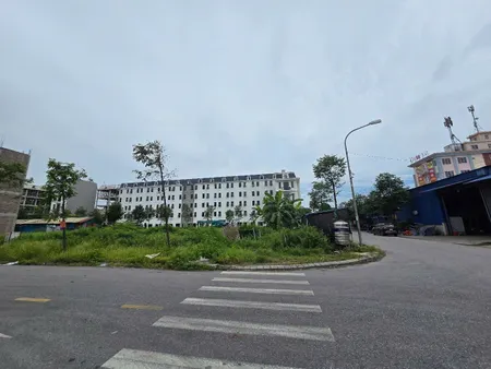 Bán 104m2 đất lô góc nhìn vườn hoa. Làn 3 qlo 1A khu 4.6ha lim. Tiên du bắc ninh