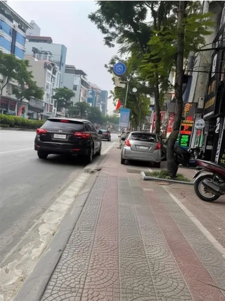 Hiếm,bán nhà mặt phố ngô gia tự lô góc 3 thoáng kinh doanh dòng tiền trên 23 tỷ .0867 735 ***