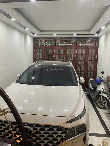 Bán nhà phân lô lãng yên 14tỷ, 55mx5 tầng 6 ngủ, ô tô vào nhà, mặt đường 5m, cách phố 15m