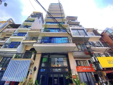 Hàng chuối bán nhà 7 tầng ô tô tránh dt 72m2 giá 40 tỷ