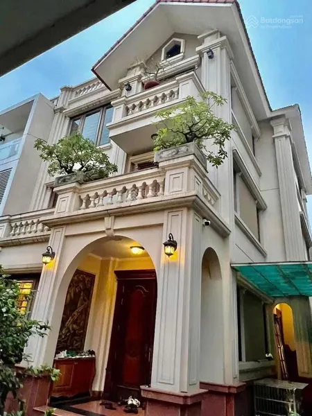 Kim đồng, giải phóng, hoàng mai, 123/145m2 x 4 tầng, mt 12m 39 tỷ. ô tô tránh, oto vào nhà gara oto