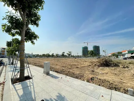 Cần bán nhanh cặp đất đẹp, sổ đỏ sẵn, đối diện TTTM MK Central City - Trung tâm Phan Rang cách biển chỉ 10 phút