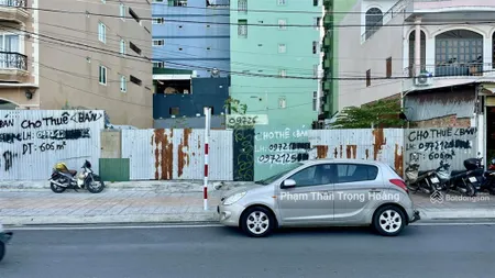 Bán đất mặt tiền đường phạm văn đồng, phường vĩnh hải, nha trang, 605,9m2 gpxd 32 tầng 300trđ/m2