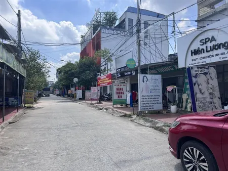 Chính chủ bán gấp 141m2 mt 10m thuộc làn 2 chợ samsung phổ yên sẵn 2 ki ốt đang cho thuê 14tr/th