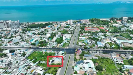 2 lô liên kề mặt tiền nguyễn chí thanh cách biển charm long hải chỉ 500m. tổng 301.5m2 14x22m