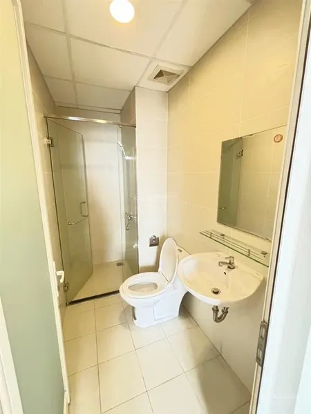 Bán căn 2pn 2wc dt 62m2 ban công đn hướng đón nắng sáng, nhà mới ở liền
