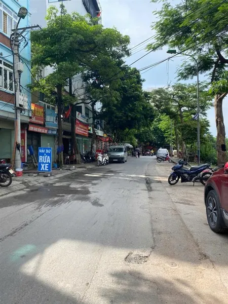 Mảnh đất vàng, mặt phố cầu giấy 66,8m2, vỉa hè, ôtô tránh đỗ ngày đêm, kinh doanh các thể loại