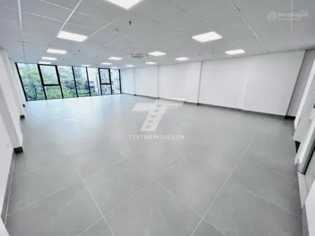 Bán nhà trần thái tông cầu giấy dt 126/132m x 9t x mt 8,1m giá 85 tỷ có thương lượng