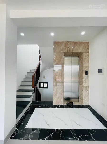 Bán nhà âu cơ, tây hồ 6 tầng có thang máy 11.5 tỷ