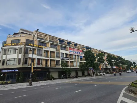 Bán 90m2 đất căn shophouse 5 tầng xây thô. Khu hud-B. mặt đường lý anh tông. Võ cường bắc ninh