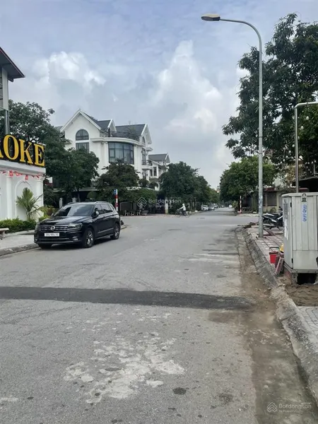 Bán lô góc đất 31ha thị trấn trâu quỳ. 226m2 giá 145tr/m2