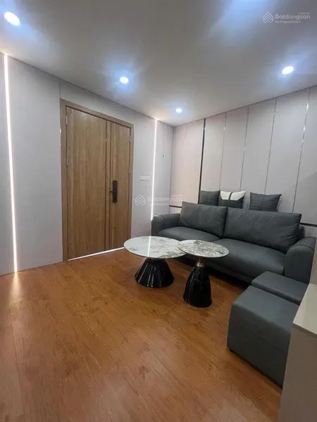 Bán nhà tập thể mặt phố quỳnh mai 2 mặt thoáng tầng 5 65m2 sử dụng giá chỉ 3.45 tỷ