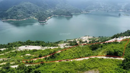Không còn nhiều cơ hội để sở hữu những lô đất view hồ hòa bình đẹp như này, 4000 m2 đất thương mại