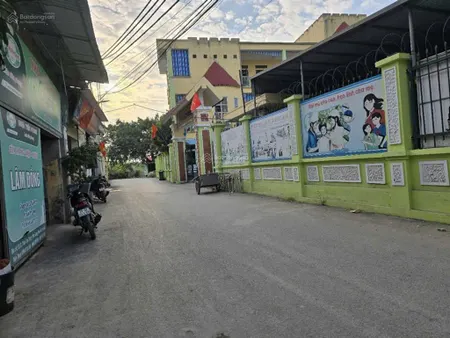 Đất trạm trôi 37m2 giá 3.9 tỷ có thương lượng đất cách chục chính đường 422b 100m