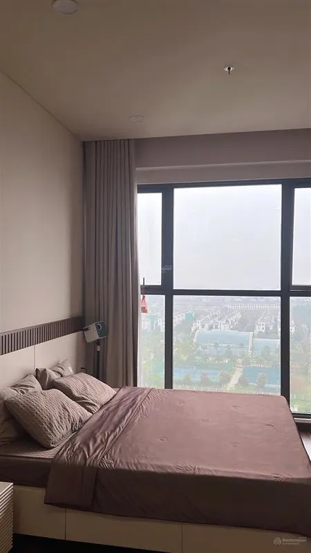 Căn hoa hậu studio toà h2 view biệt thự tầng trung full nội thất 35m2 giá bán 2 tỷ 750