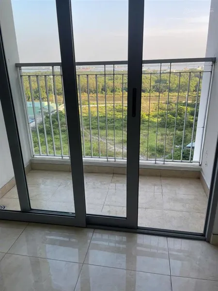Bán căn 2pn view sông, 61m2, full đồ, sổ sẵn công chứng liền. 0978 272 *** trang