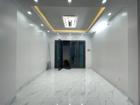 Bán nhà Tam Khương (Đống Đa) 50m, 5 tầng, mt 4.1m, giá 12.8 tỷ