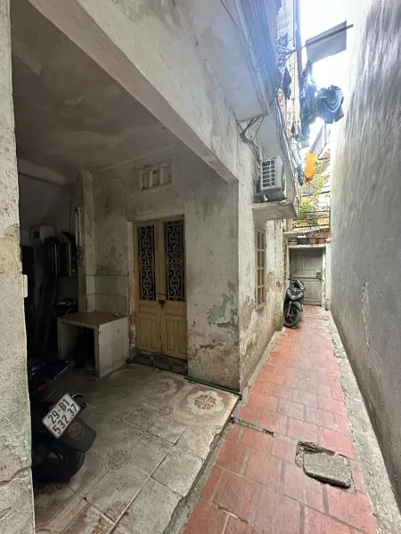 Bán đất 122m² ngang 6.4m giá 24.4 tỷ Phường Giảng Võ