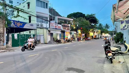 Mặt tiền đặng tất ngang 13,25m cách biển 200m bắc nha trang