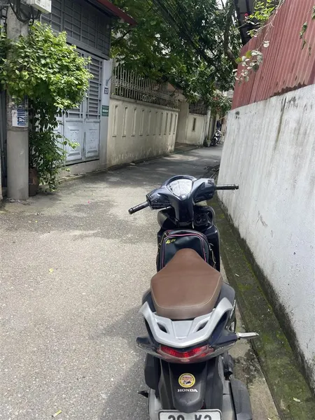 Bán đất bát khối 51m2 5.7m mt căn góc đẹp oto ngõ thông giá 12. x tỷ