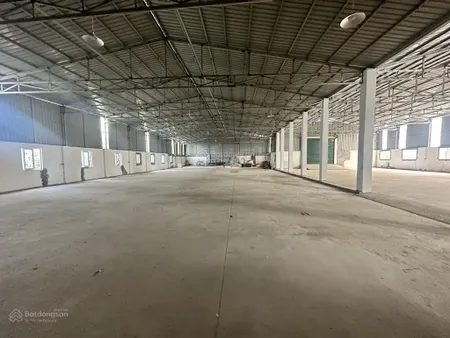 Bán đất tặng nhà xưởng nhà văn phòng diện tích rộng lô góc hình thửa nở hậu