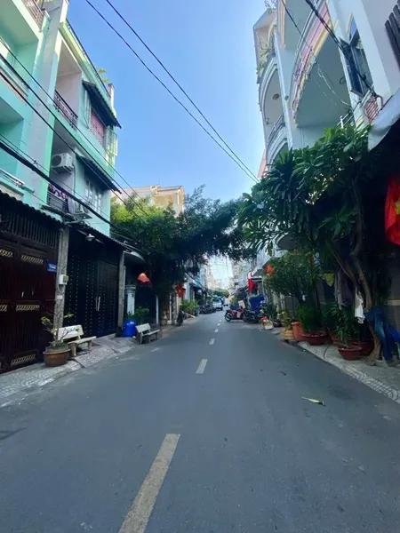 Bán nhà 4 Tầng HXH Lê Văn Quới Bình Tân