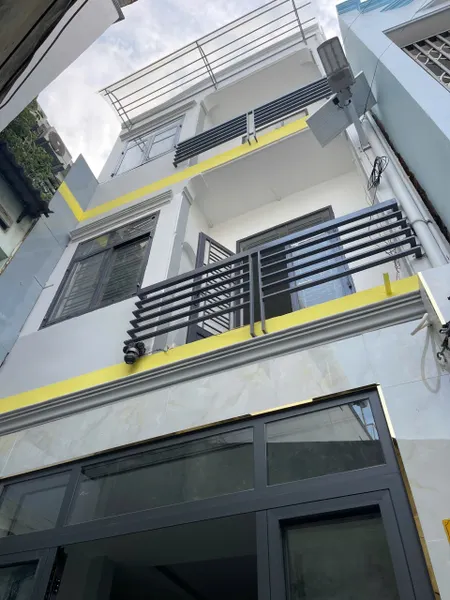 Nhà đẹp giá rẻ, trung tâm