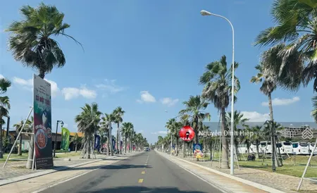 Bán 386m2 đất view biển mặt tiền lạc long quân, tiến thành cạnh novaworld giá rẻ 40%