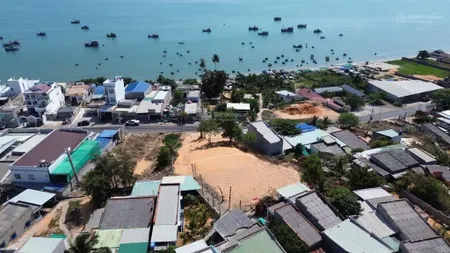 Bán 1249m2 thổ cư mặt tiền huỳnh thúc kháng, mũi né đối diện công viên biển giá tốt 26tr/m2