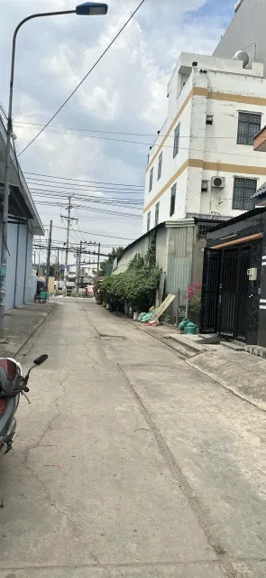 Bán đất 70m² ngang 4m giá 4.6 tỷ Phường Tân Tạo