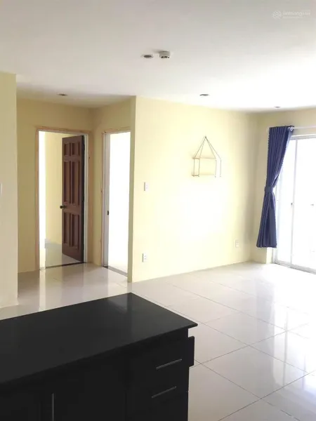 Cần bán cc the mansion q. bc, dt 91m2, 3pn, 2 wc, căn góc giá 2,25 tỷ, đang có hđ thuê giá 11tr/th