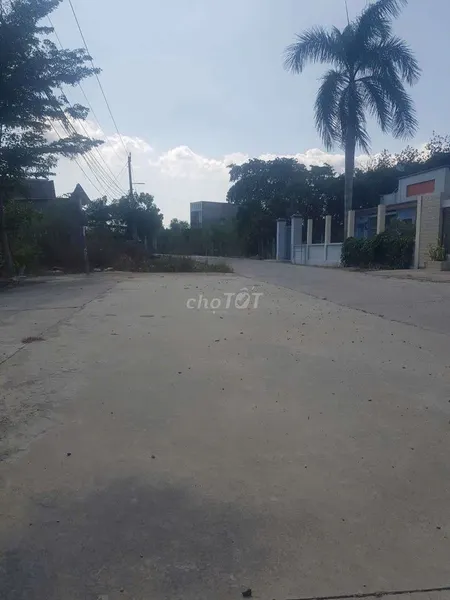 Bán đất 1234.8m² ngang 15m giá 4.1 tỷ Phường Tân Thành