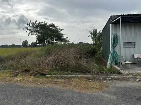 Bán đất 91.5m² ngang 4m dài 23mgiá 900 triệu Phường Long Xuyên