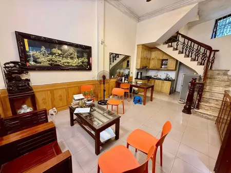 Bán nhà phố Chính Kinh, Thanh Xuân, nhà đẹp dân xây, lô góc thoáng sáng, ngõ rộng