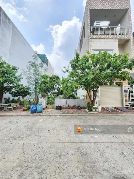 Bán lô đất dt 80m2 sổ sẵn, full thổ cư, trong kdc, đường nguyễn văn tiết giao với lái thiêu 45