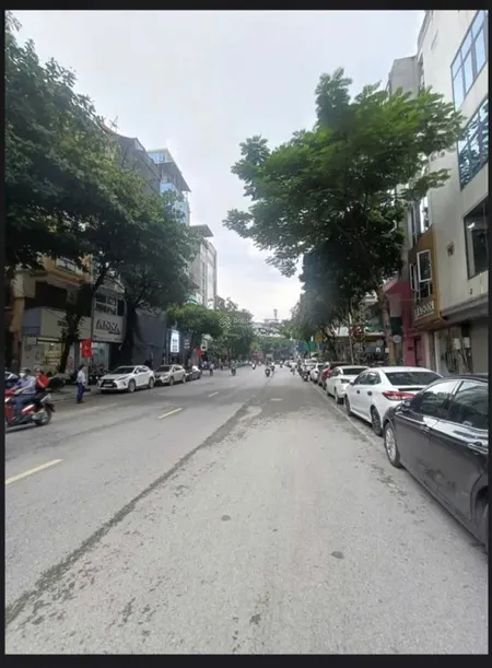 Mảnh đất còn sót lại tại giảng võ, ba đình, 93,5 tỷ, 215m2, mặt tiền 18m.
