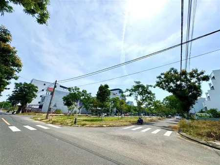 Bán lô góc 2 mt đường 7m5 nguyễn đình hiến khái đông 1, đối diện công viên ngay làng đh đà nẵng